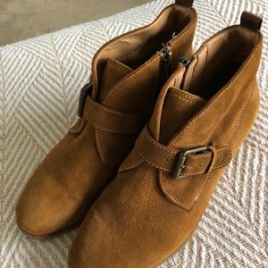 Ankle booties